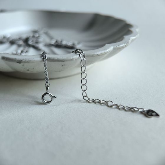 Silver necklace without stones