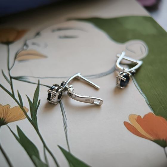 Серебряные серьги с сапфиром 2.363ct