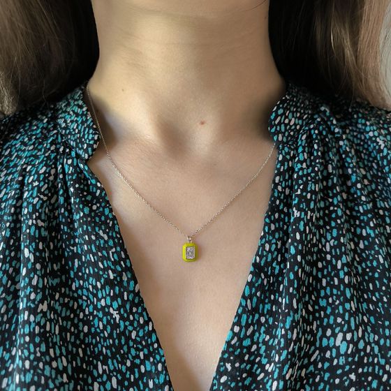 Silver necklace with phianites, semallu