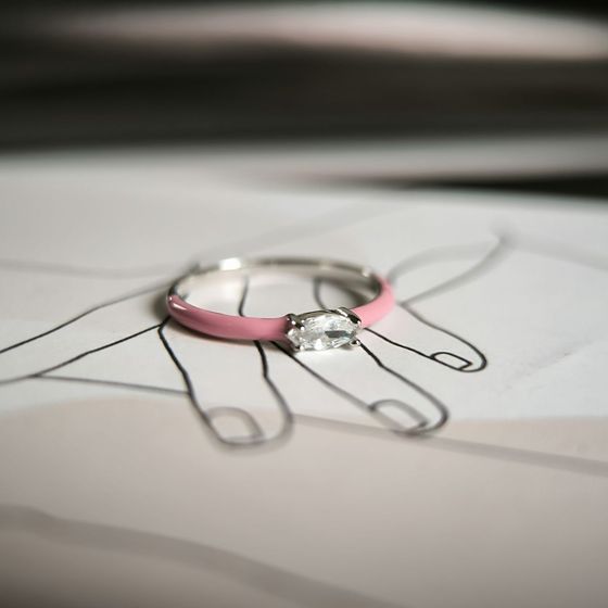 Silver ring with phianites, semallu