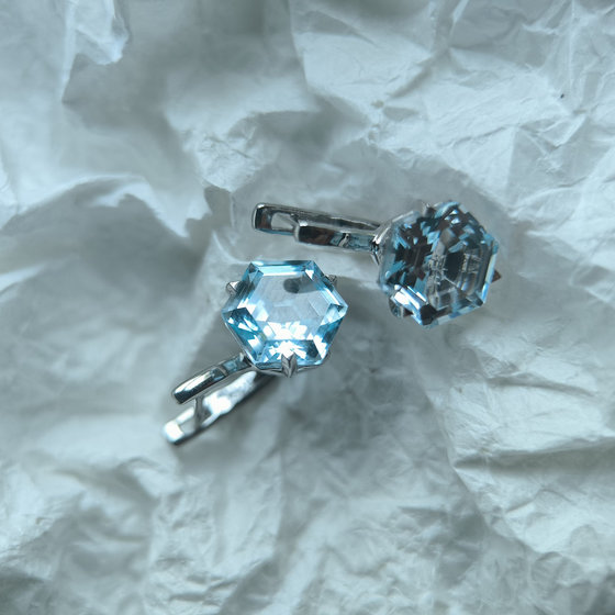 Серебряные серьги с топазом 10.327ct