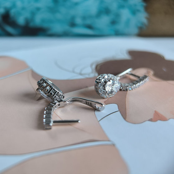 Silver earrings with cubic zirconia