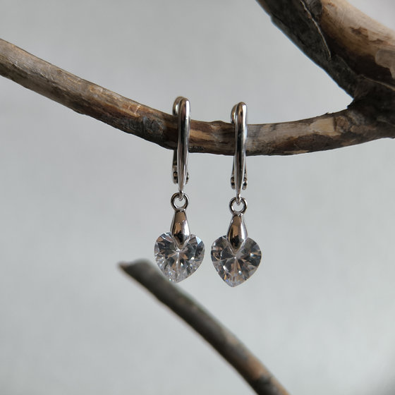 Срібні сережки з фіанітами