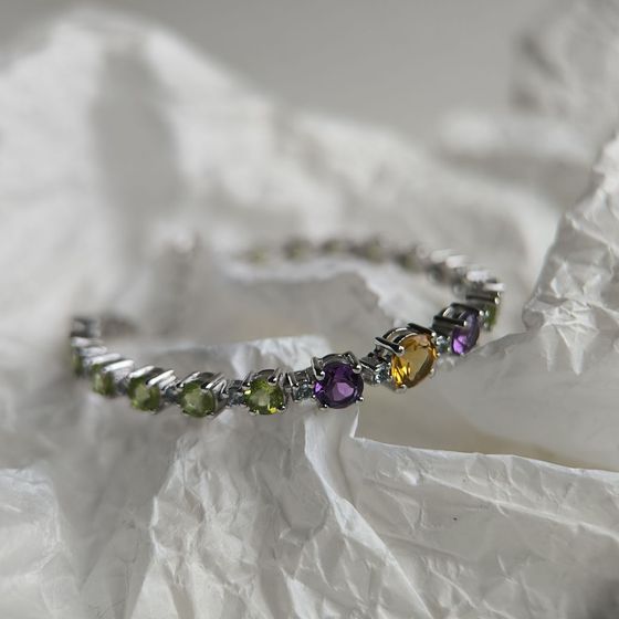Серебряный браслет с аметистом, цитрином, хризолітом, топазом