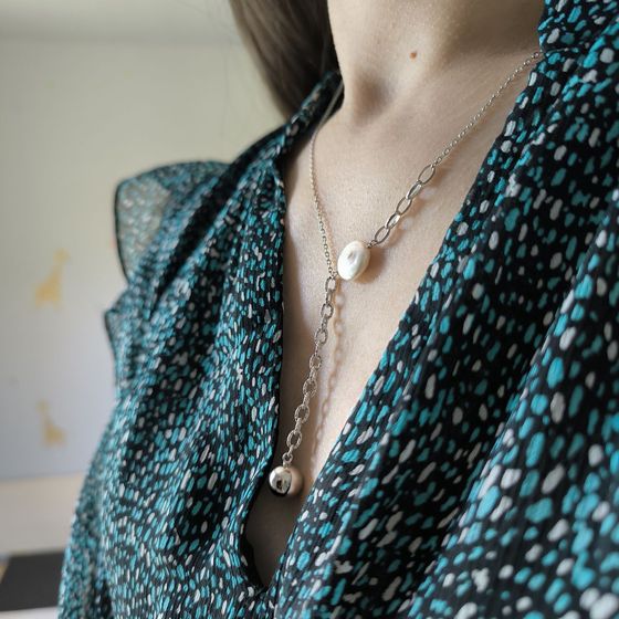 Silver necklace with baroque pearls