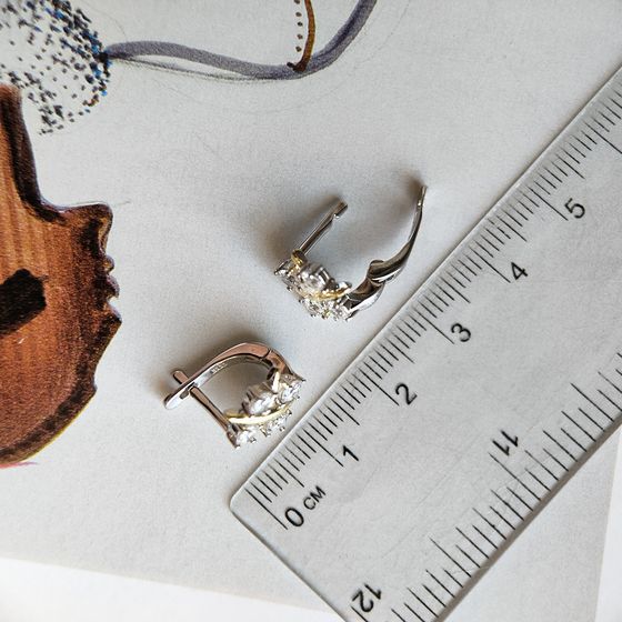 Серебряные серьги с фианитами