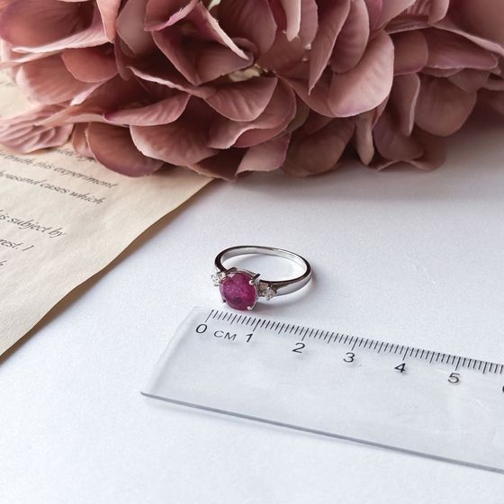 Silver ring with a 2.963ct ruby and cubic zirconia