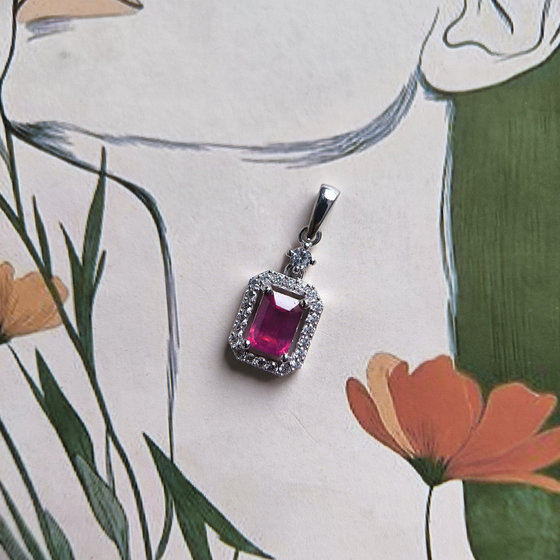 Срібна підвіска з рубіном 1.871ct, фіанітами