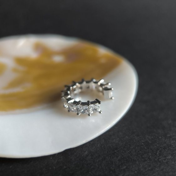 Silver earrings with cubic zirconia