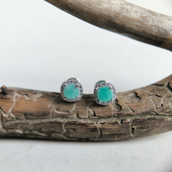 Срібні сережки зі смарагдом 1,13 карата