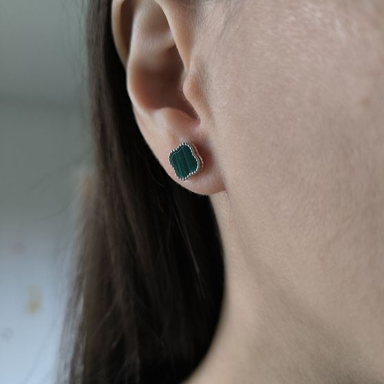 Silver earrings with malachite