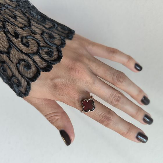 Silver ring with agate