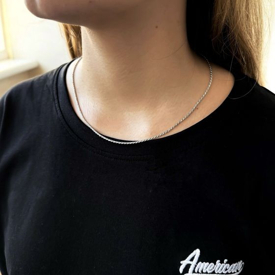 Silver chain without stones