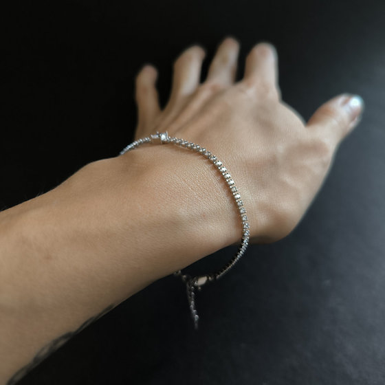 Silver bracelet with cubic zirconia
