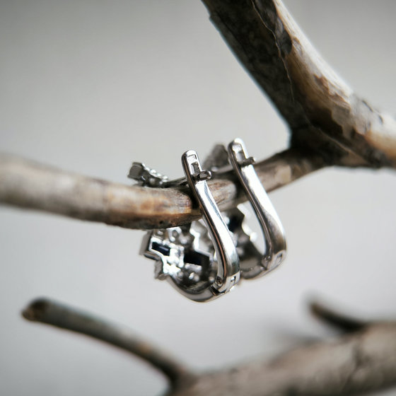 Срібні сережки з сапфіром 6.05ct, фіанітами