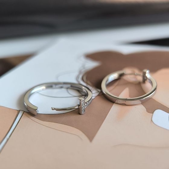 Срібні сережки з фіанітами