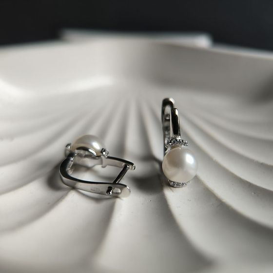 Срібні сережки з перлами