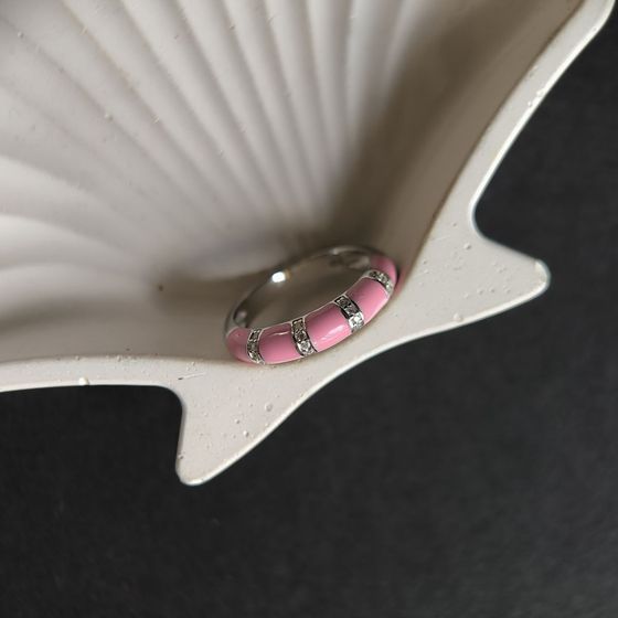 Silver ring with phianites, semallu