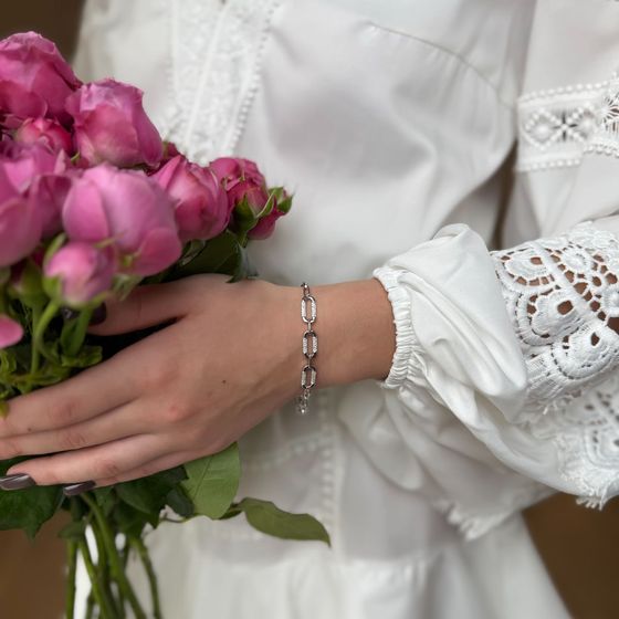 Silver bracelet with phianites