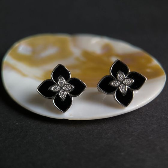 Срібні сережки з оніксом, фіанітами