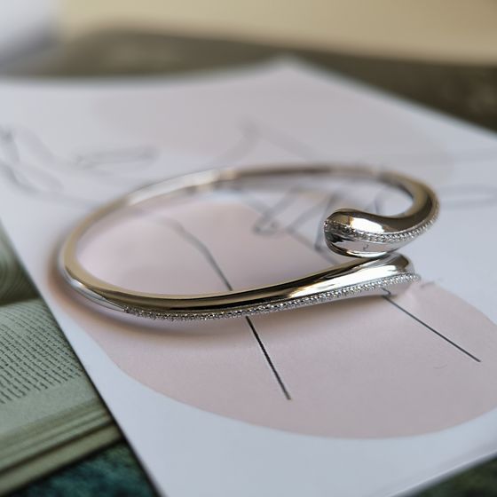 Silver bracelet with phianites