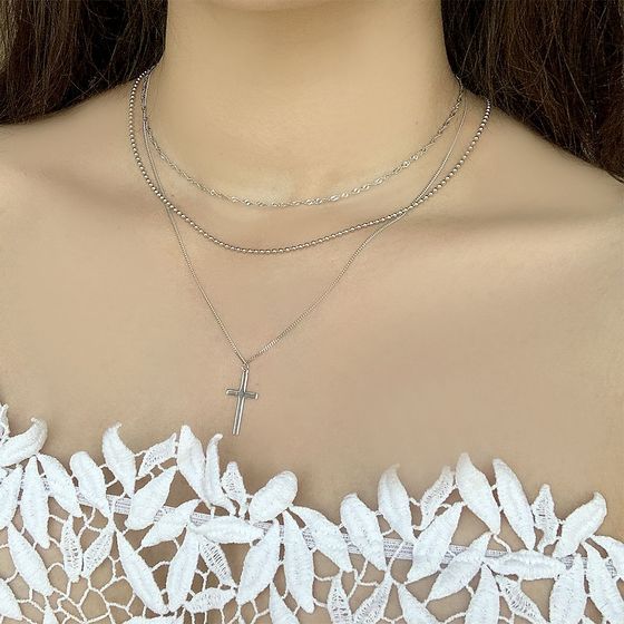 Silver necklace without stones