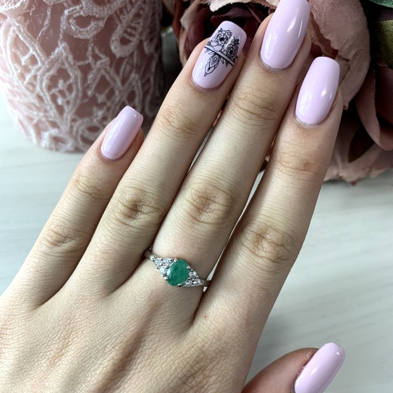 Срібна каблучка зі смарагдом 1,155 карата