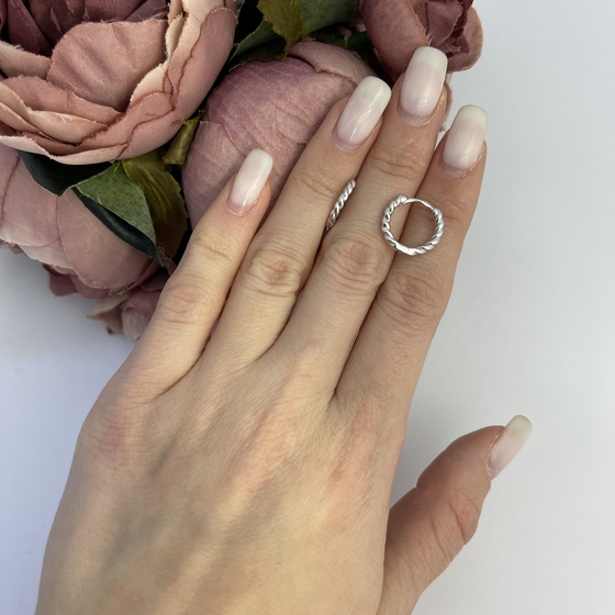 Срібні сережки без каменів