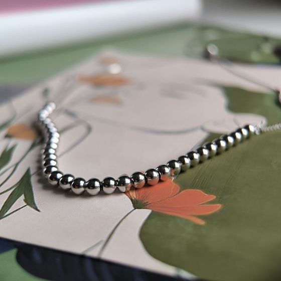 Silver necklace without stones