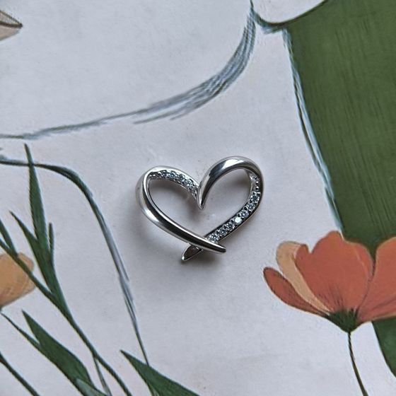 Срібна підвіска з фіанітами