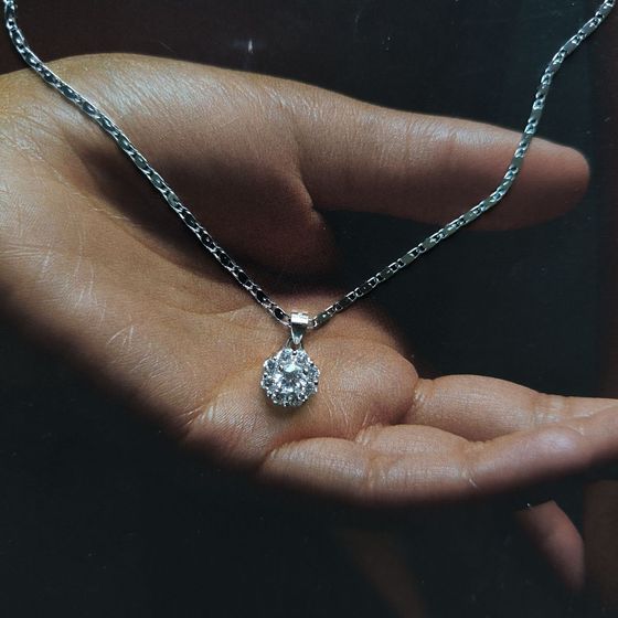 Срібна підвіска з фіанітами