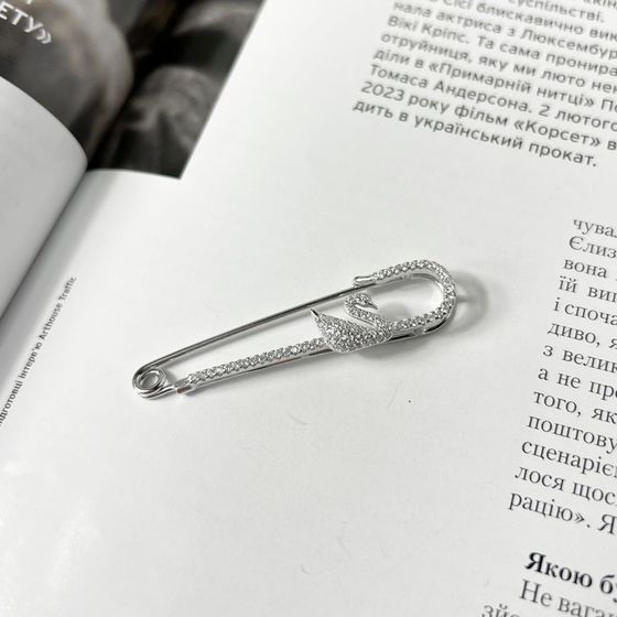 Silver pendant with phianites
