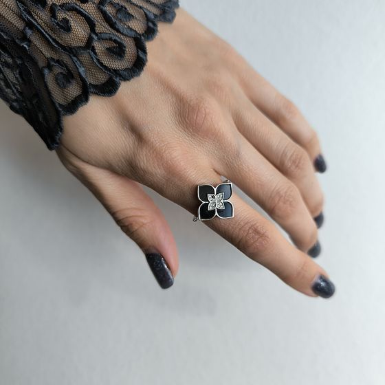 Silver ring with onyx, fianites