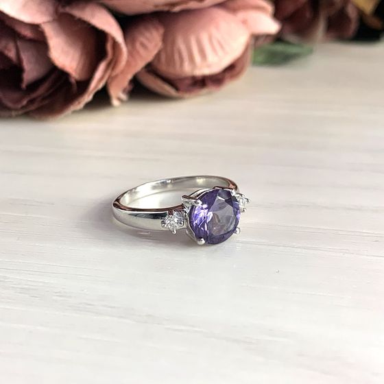 Серебряное кольцо с александритом 2.58ct