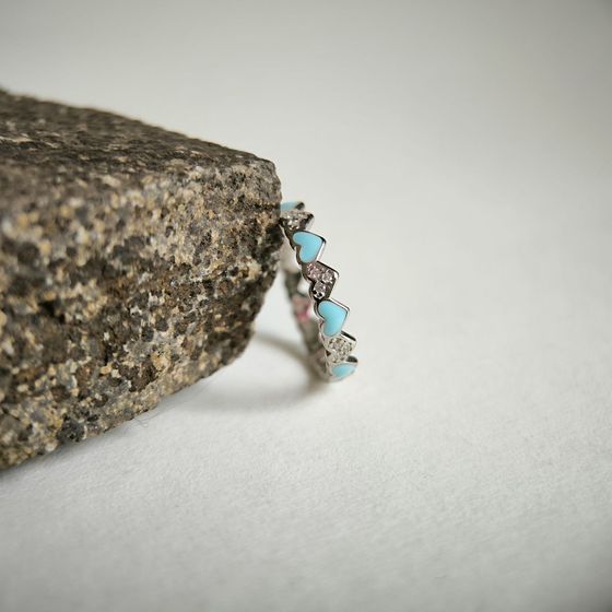 Silver ring with phianites, semallu