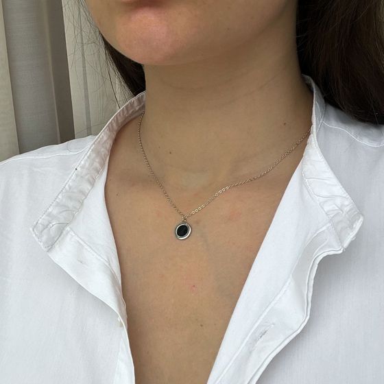 Silver necklace with yemallu