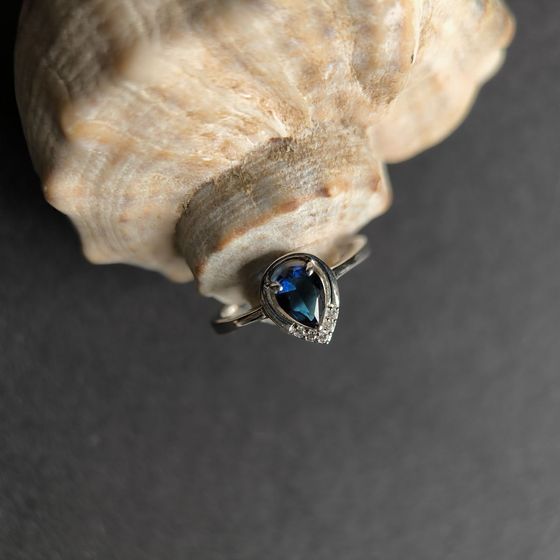 Срібна каблучка із сапфіром nano 0.588ct