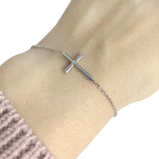 Silver bracelet without stones