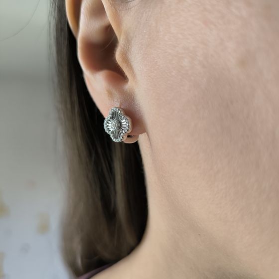 Серебряные серьги с фианитами