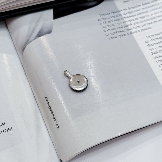 Срібна підвіска з керамікою, фіанітами