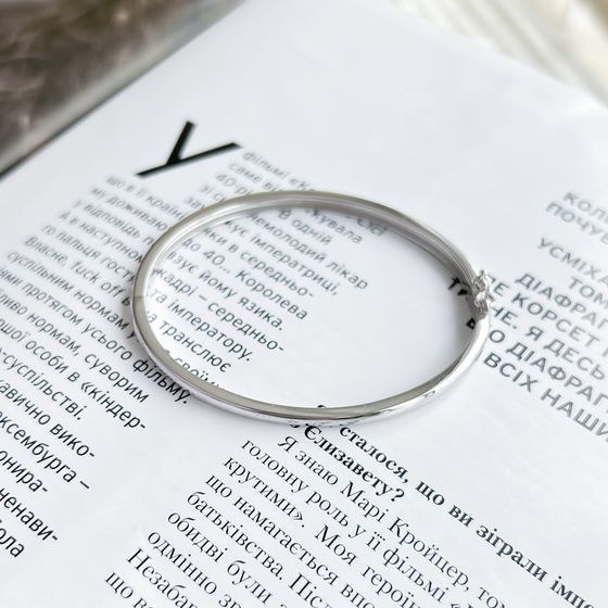 Silver bracelet without stones