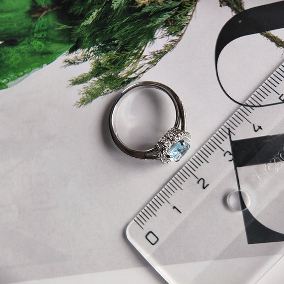 Срібні сережки з топазом 4.307ct, фіанітами