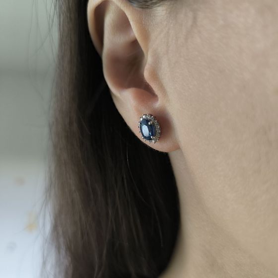 Срібні сережки з сапфіром 2.342ct, фіанітами