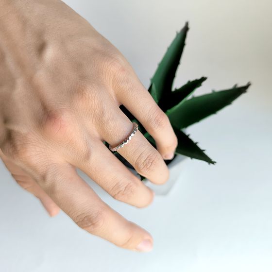 Срібна каблучка без каменів