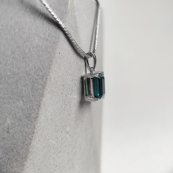 Серебряная подвеска с топазом Лондон Блю 1.358ct