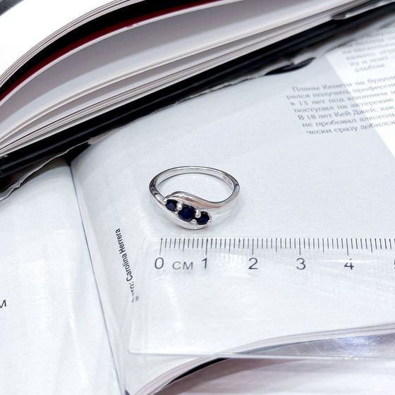 Срібна каблучка з сапфіром 0.683ct