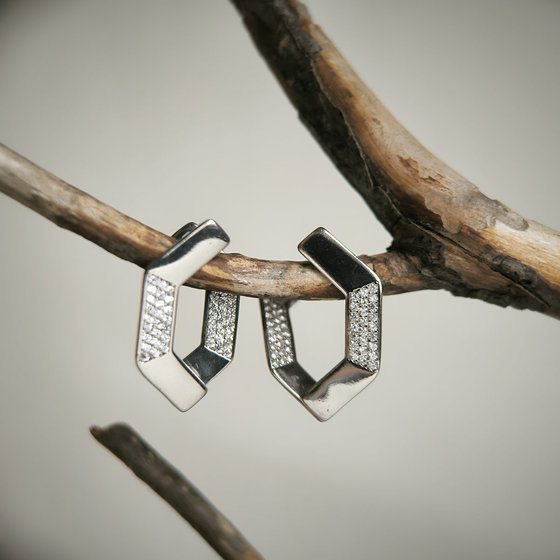 Срібні сережки з фіанітами