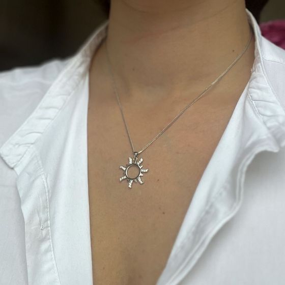 Silver pendant with phianites