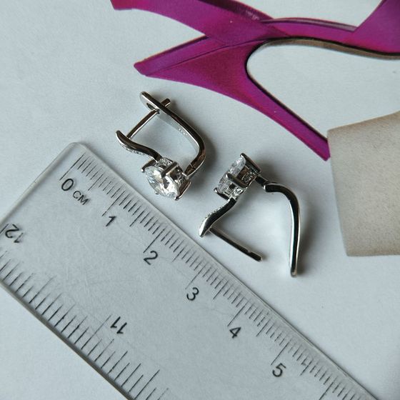 Срібні сережки з фіанітами