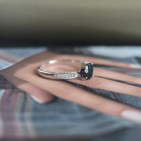 Серебряное кольцо с сапфиром 1.481ct